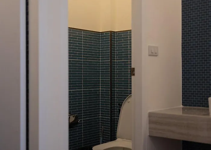 Bkk Cbd Whole-floor 3br 2ba 7-min To Mrt Бангкок