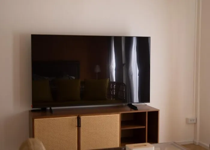 Апартаменты Bkk Cbd Whole-floor 3br 2ba 7-min To Mrt *