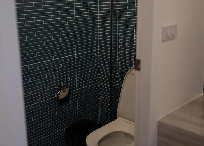 Апартаменты Bkk Cbd Whole-floor 3br 2ba 7-min To Mrt