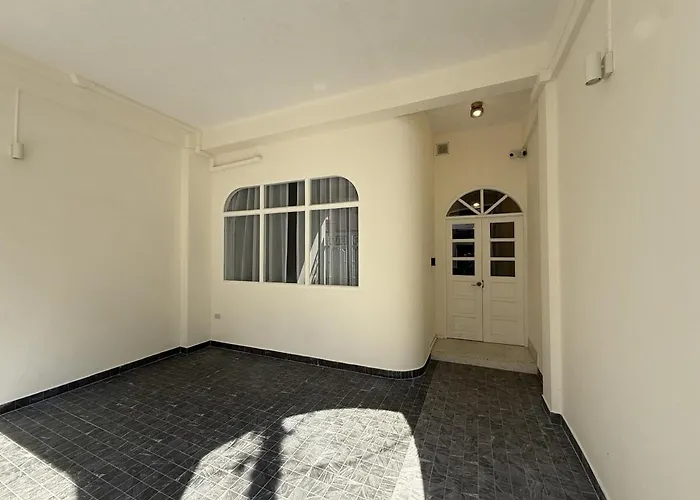 Апартаменты Bkk Cbd Whole-floor 3br 2ba 7-min To Mrt
