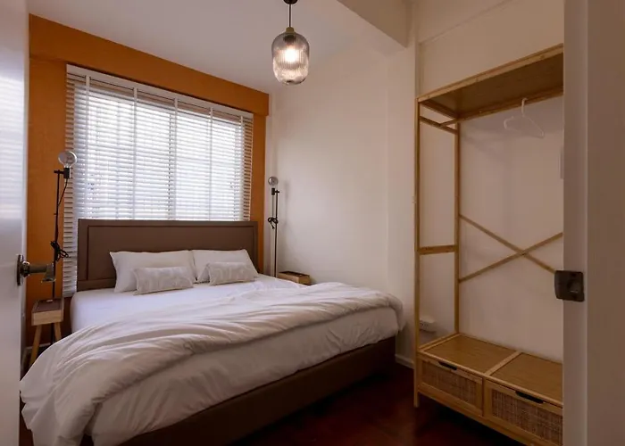 Bkk Cbd Whole-floor 3br 2ba 7-min To Mrt Бангкок