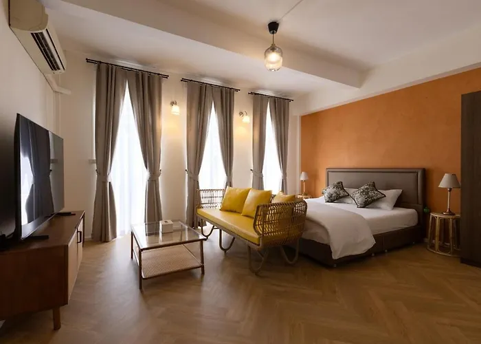 Bkk Cbd Whole-floor 3br 2ba 7-min To Mrt *