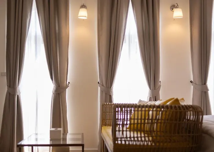 Bkk Cbd Whole-floor 3br 2ba 7-min To Mrt Апартаменты *